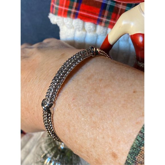 NWT 💎 SIMPLE AND SEXY SILVER RICA BEVELED BANGLE BRACELET GIFT - Picture 6 of 7